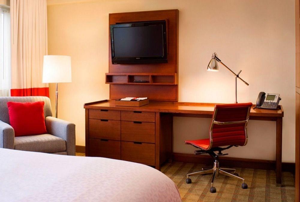 Four Points By Sheraton Мідленд Екстер'єр фото